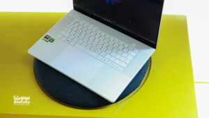 نمای از بالا Asus GA605KP